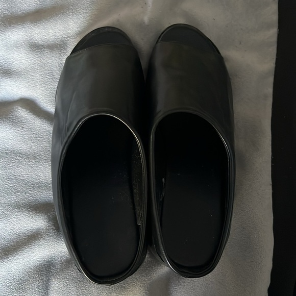 Women's Black Platform Slide Sandals - Picture 3 of 4